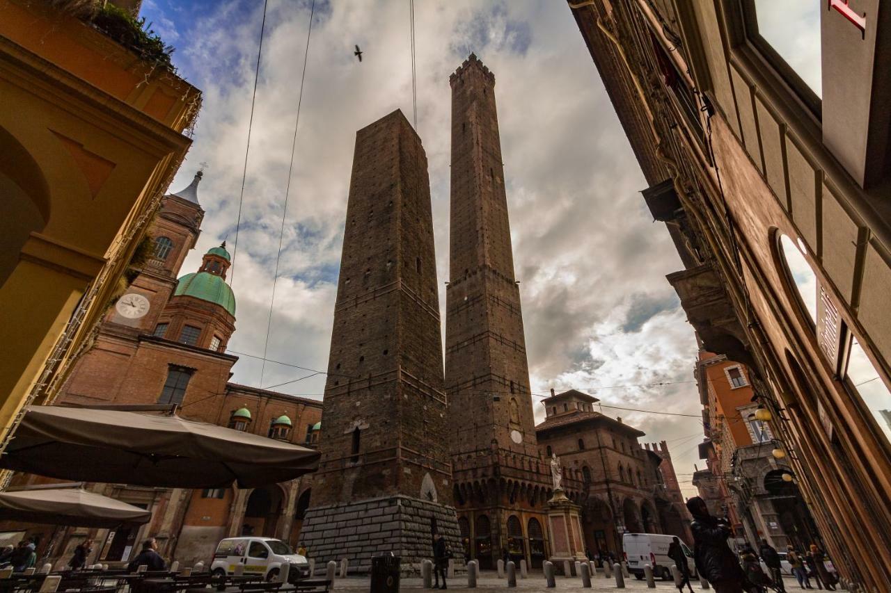 Realkasa Towers Flat Apartment Bologna Bagian luar foto